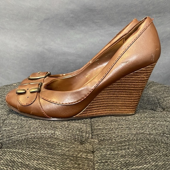 BROWN FIONI WEDGES SIZE 8 - Picture 4 of 5